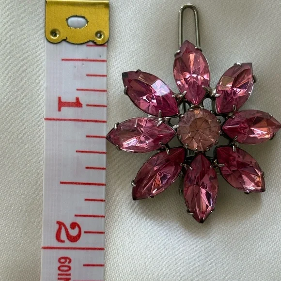🌸 Tarina Tarantino Pink Swarovski Flower Hair Clips – Set of 2 - Picture 6 of 7